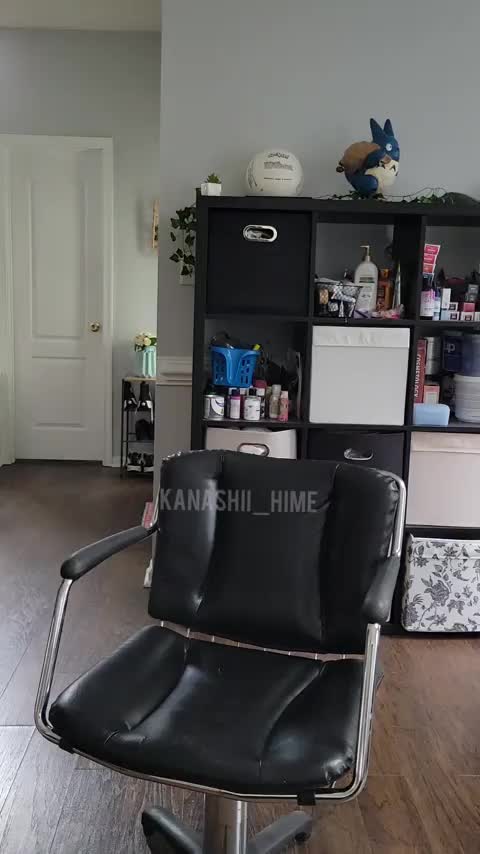 I think I can make you hard during your appointment : video clip