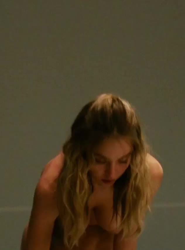 Sydney Sweeney Nude Photoshoot (cropped and brightened) : video clip