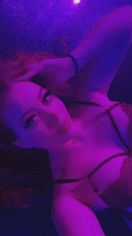In a Nightclub : video clip