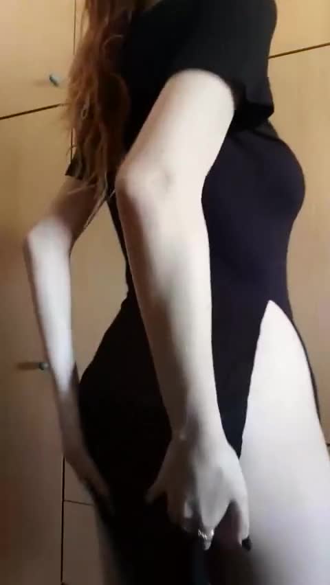Need Sauce For This Redhead Goddess - Anyone know somebody similar to her? : video clip