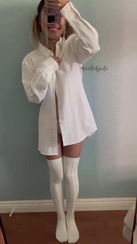 Cum and paint my body in white : video clip