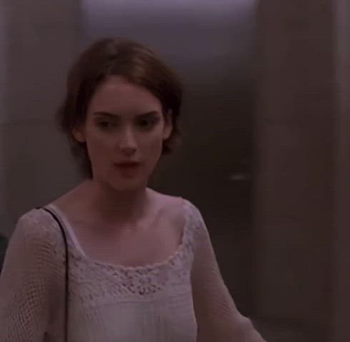Prime mid nineties Winona Ryder with some slow motion jiggle action in Reality Bites. 1994 : video clip