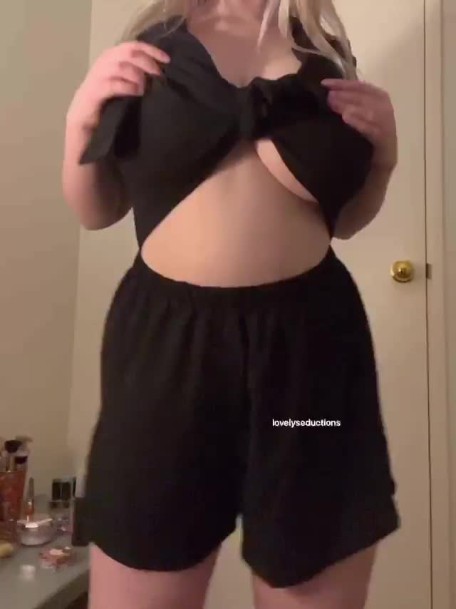 You like big bouncy boobs like mine? : video clip