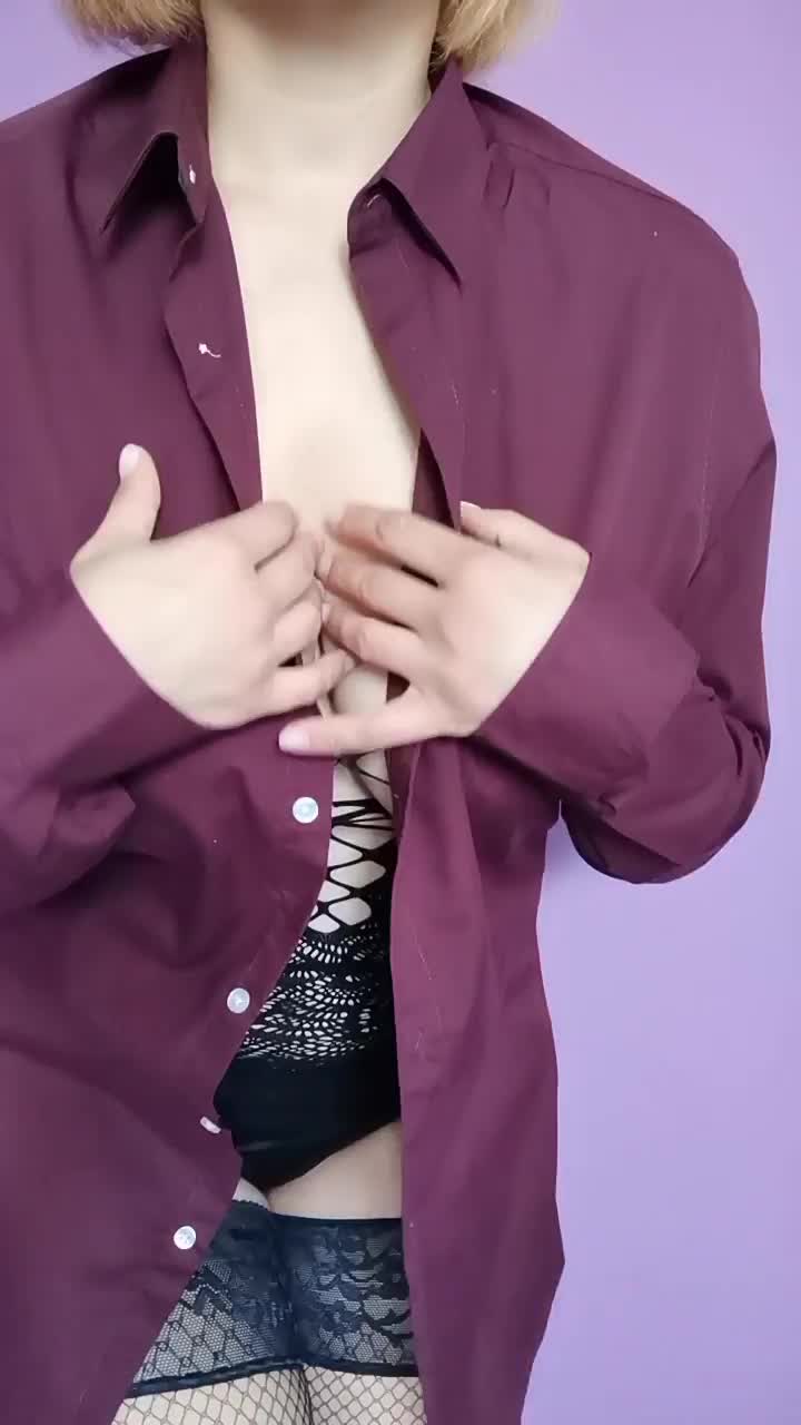Showing off my mom bod : video clip