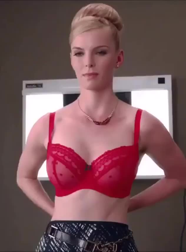 Betty Gilpin & her amazing body. One of the finest that u will ever see. : video clip