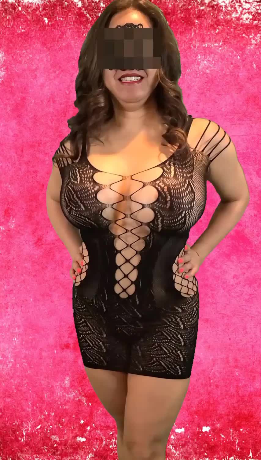 I'm your curvy MILF ready for fun : video clip