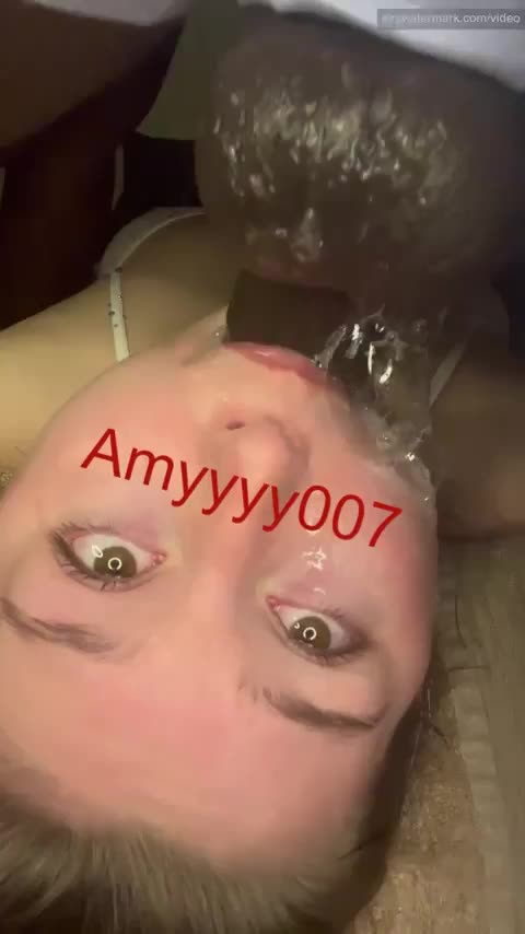 I almost drowned myself In my spit 🤤💦 [OC] : video clip