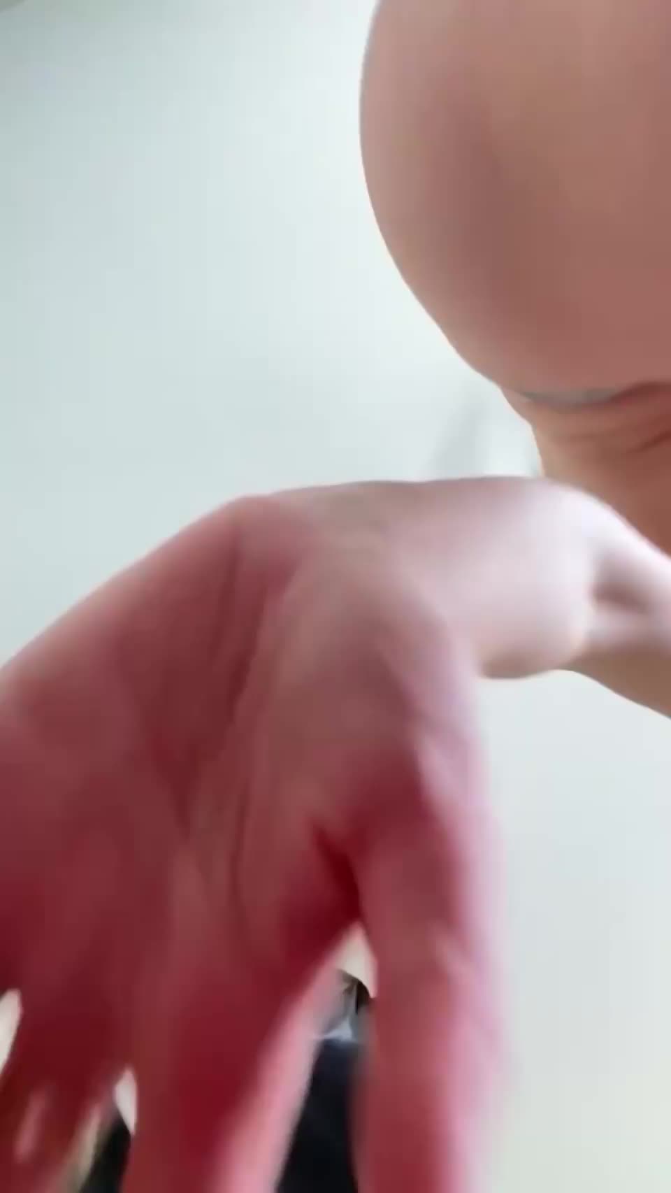 I'm conducting a sociological experiment : video clip