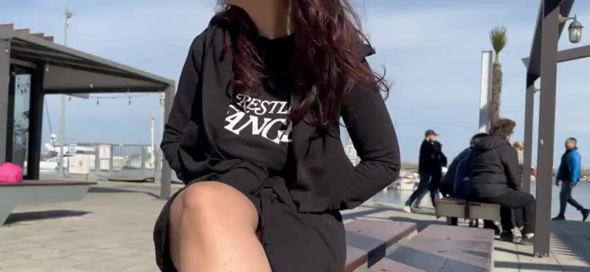 Always restless [GIF] : video clip