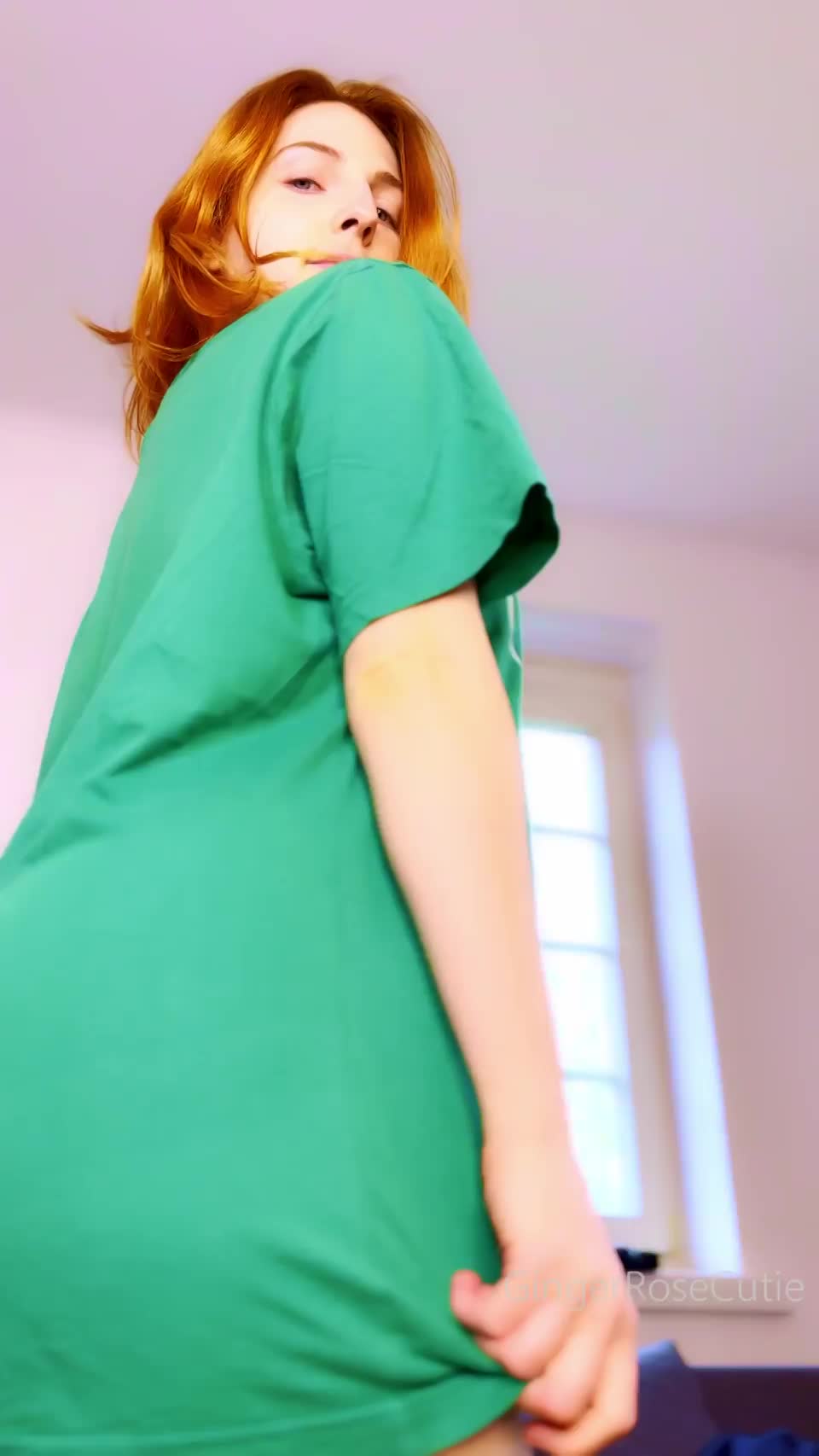 I worked for this ass : video clip