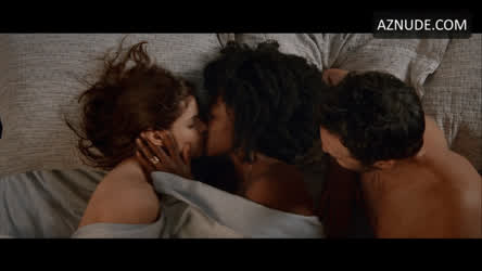 Alexandria Daddario likes a little chocolate in her threesome : video clip