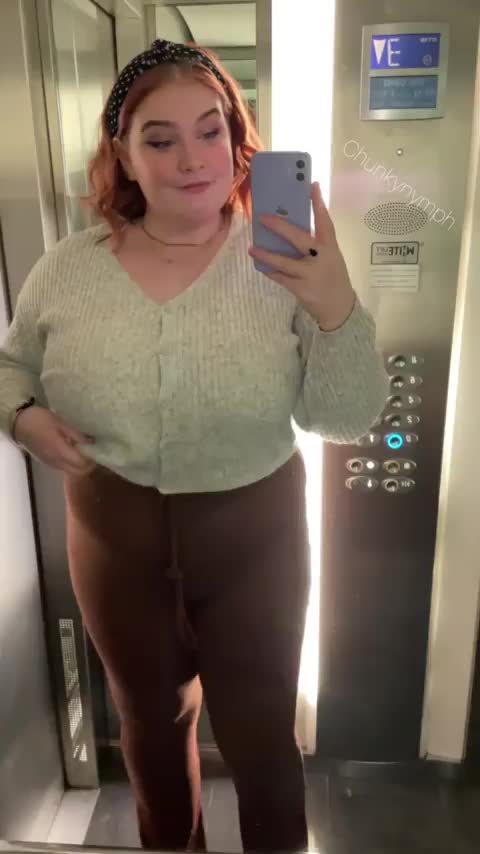 Make me a milf in this elevator? : video clip