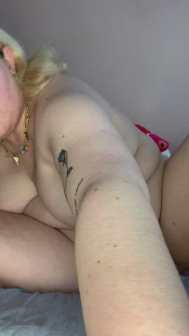 just a chubby slut who likes getting her ass fucked! : video clip