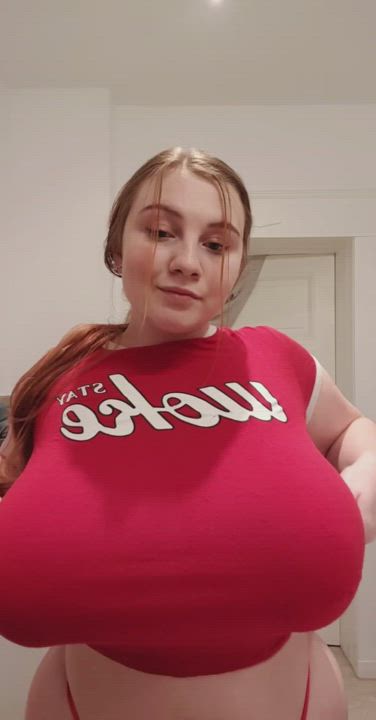 Chubby Tit Worship : video clip