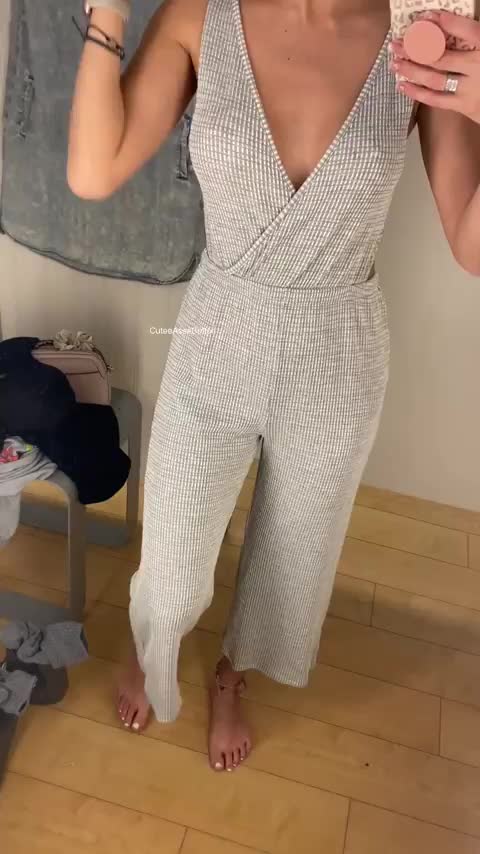 Let’s knock sex in a dressing room off of my bucket list [gif] : video clip