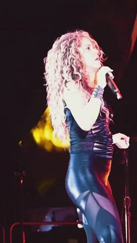 Shakira: ass shake : video clip