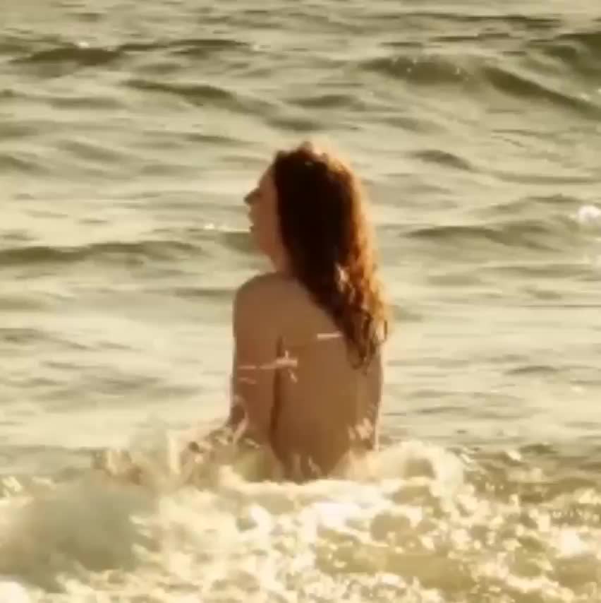 Lola Naymark (Ariane's Thread 2014) : video clip