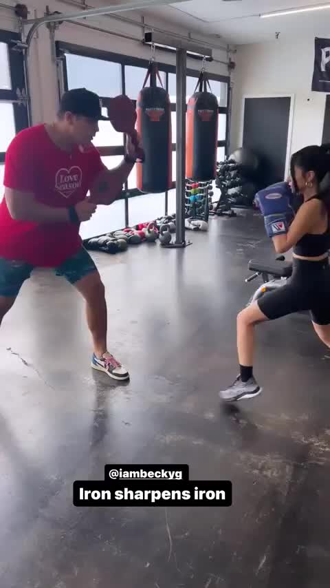 Becky G boxing training 1 : video clip