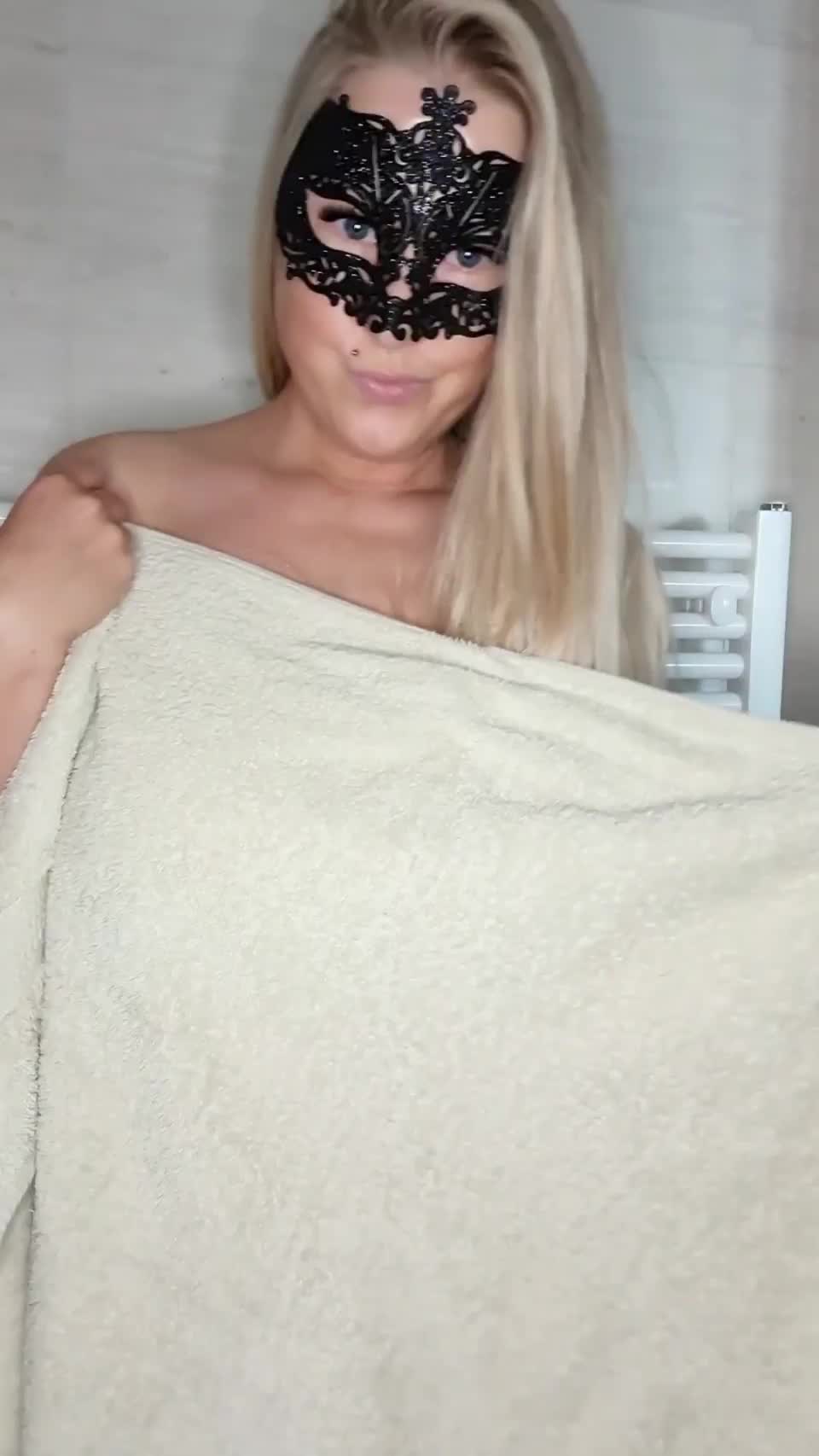 If I begged you, would you be able to fuck my stacked milf body more than once a day? : video clip