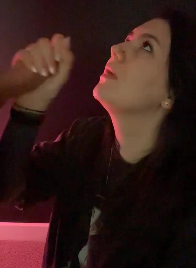 Tinder date whilst hubby records : video clip
