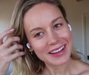 Brie Larson's pretty face needs so much cum : video clip