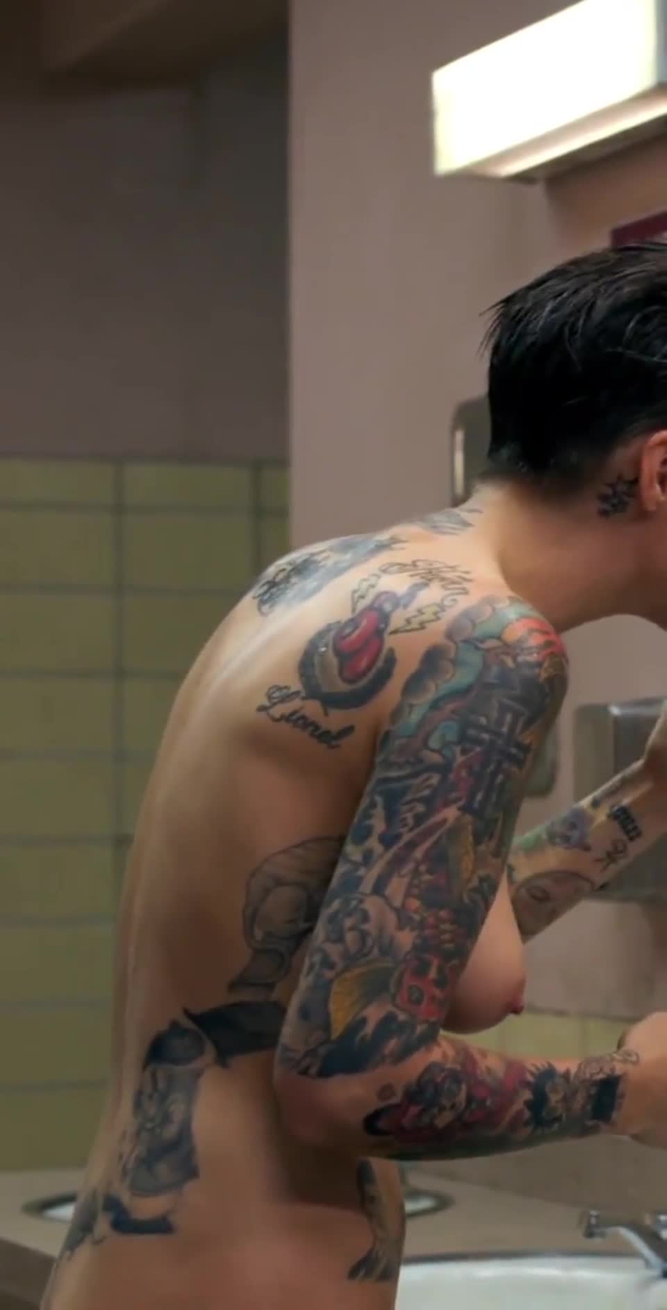 Ruby Rose – Orange Is The New Black : video clip