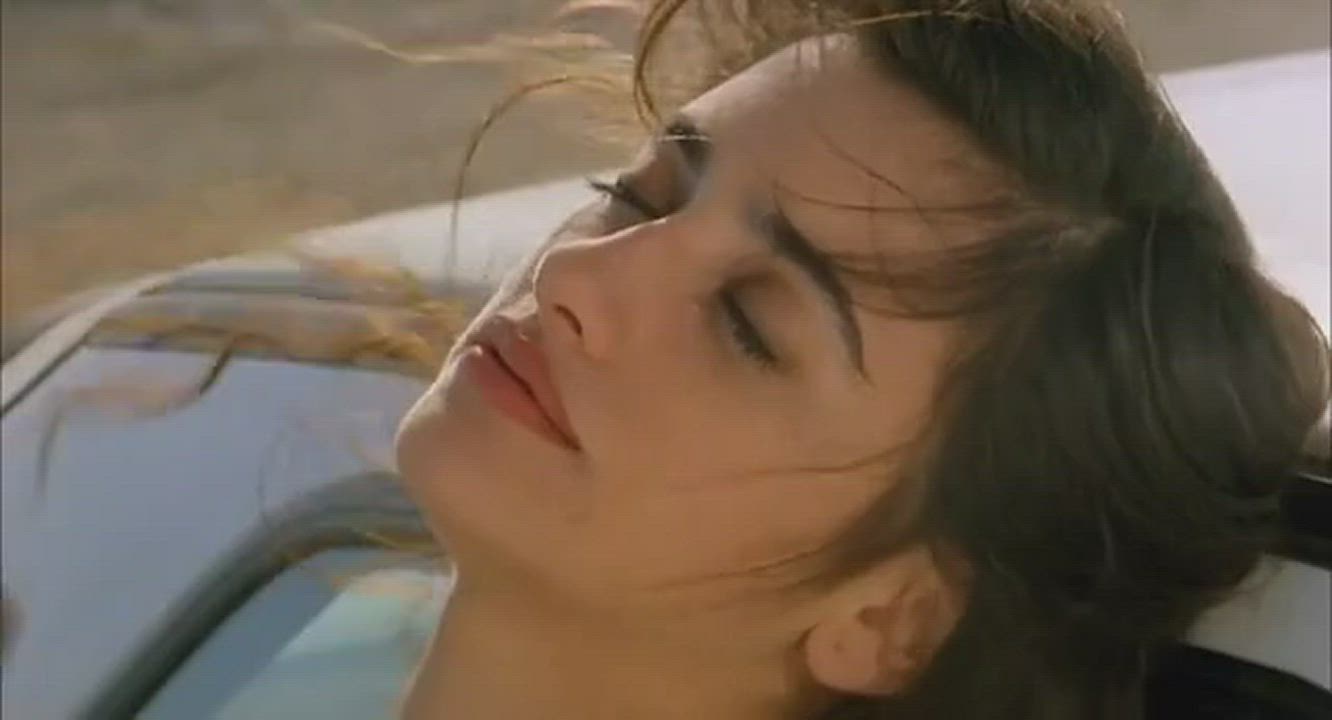 Wouldn't mind suck on Penelope Cruz tits : video clip