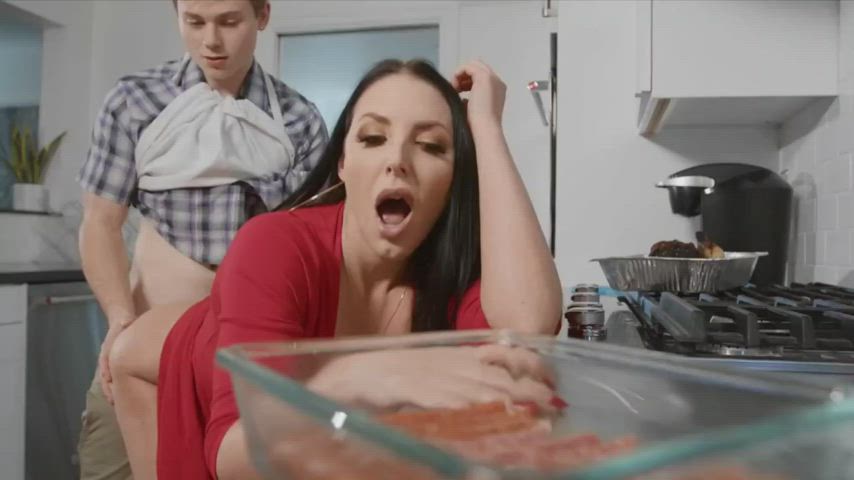 Feed me & fuck me! : video clip