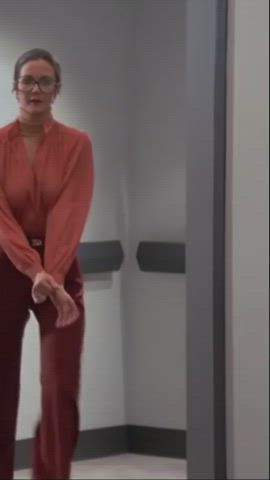 Birthday girl Lynda Carter as Diana Prince : video clip