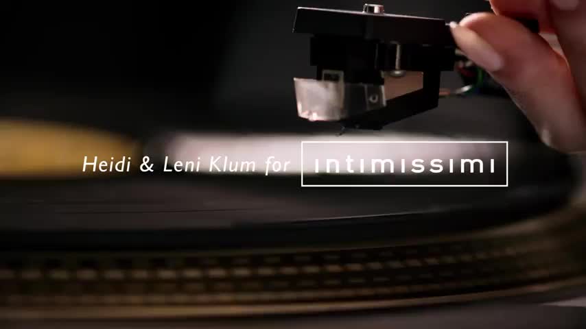 Leni (18) and mother Heidi (49) Klum doing a lingerie shoot for Intimissimi : video clip