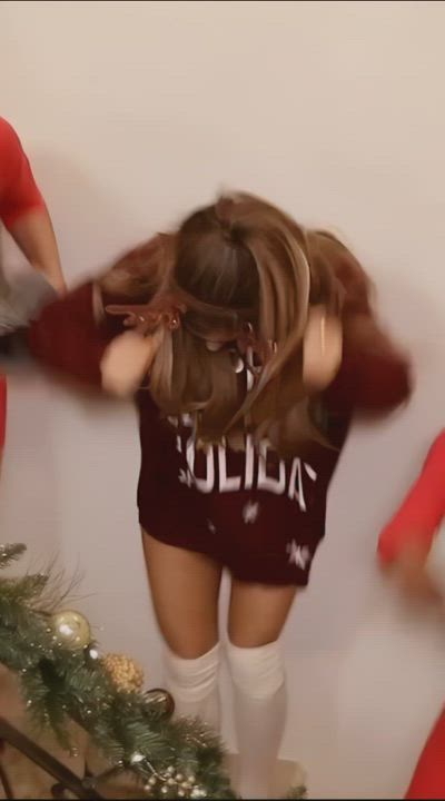 Ariana Grande - MV - Legs on Stairs, Looped, Cropped, Dain'd and AI'd : video clip