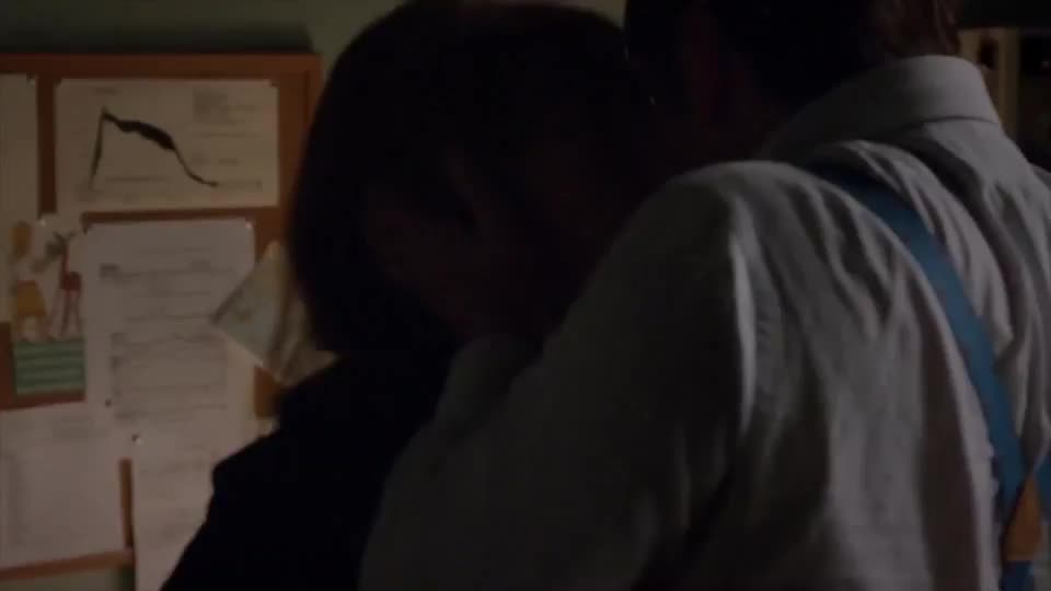 Emily Kinney bottomless : video clip