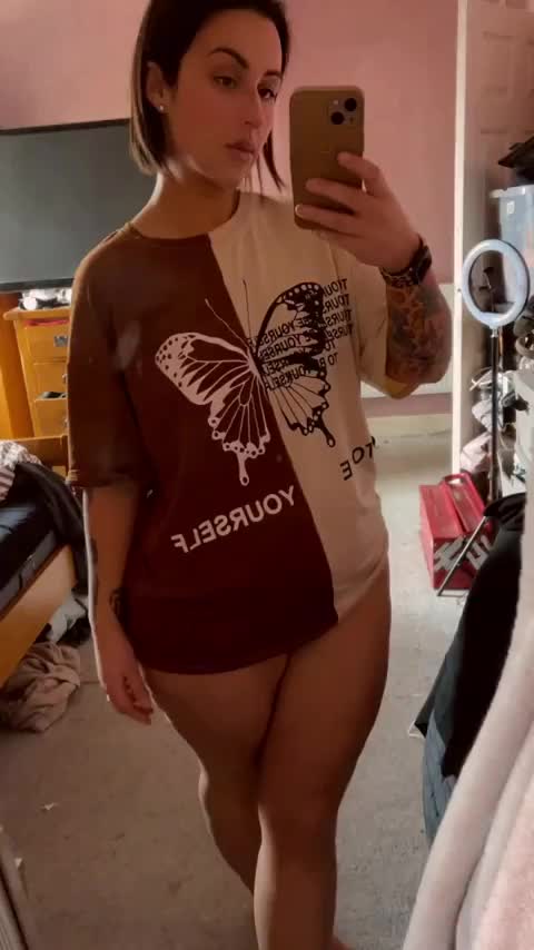 Chubby but with small tits : video clip