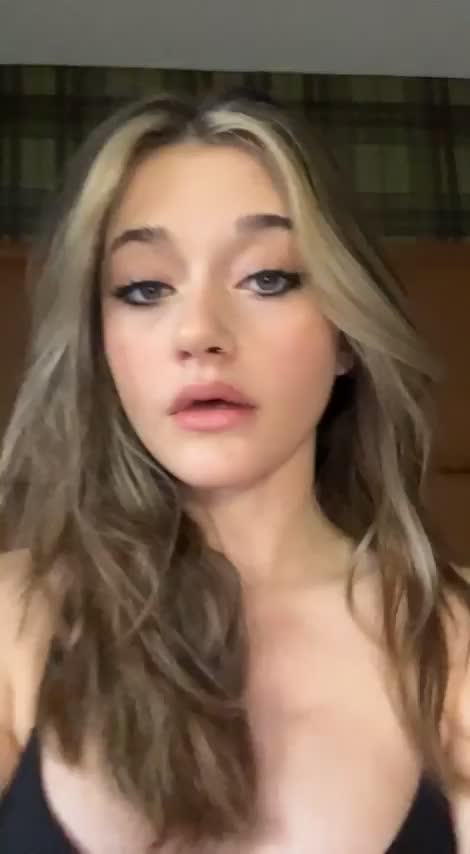 I couldn't pick one, you decide : video clip