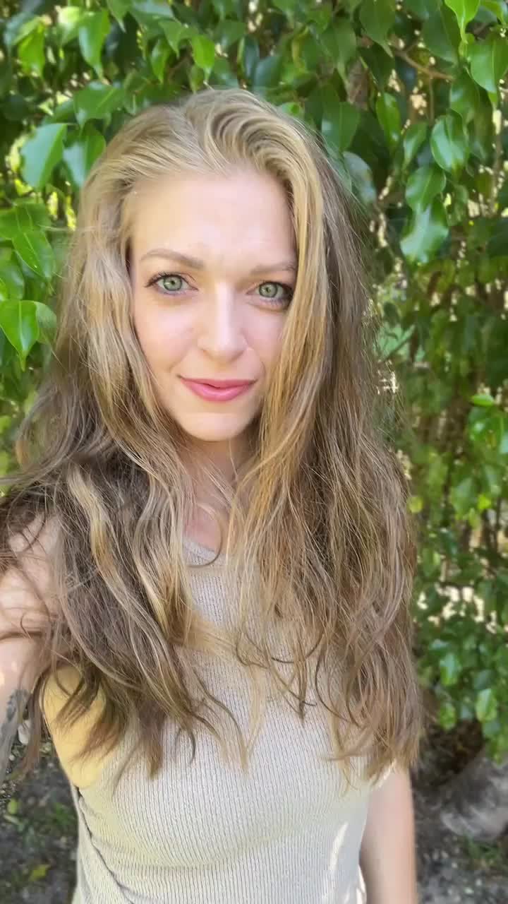 Hiding a little hair under my sundress : video clip