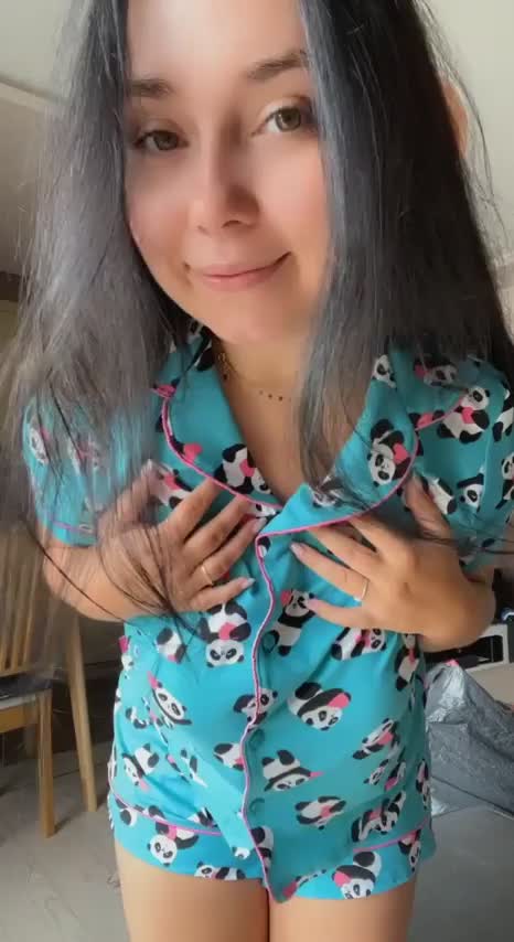Would you enjoy my tits everyday? : video clip