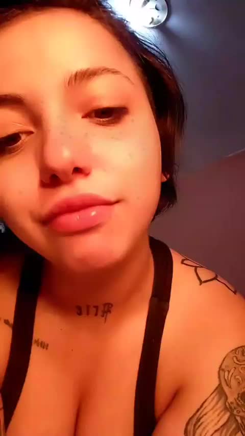 You should try a piece of me. : video clip