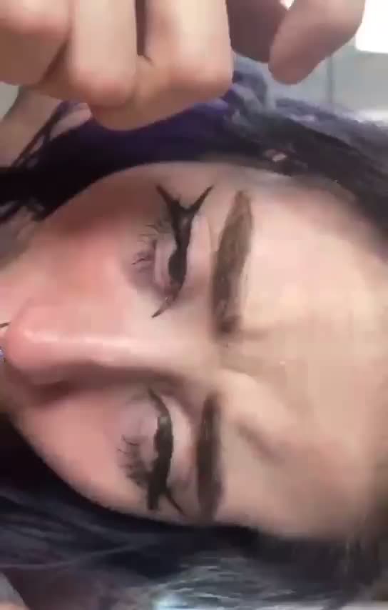 learning to breathe with cock down her throat : video clip