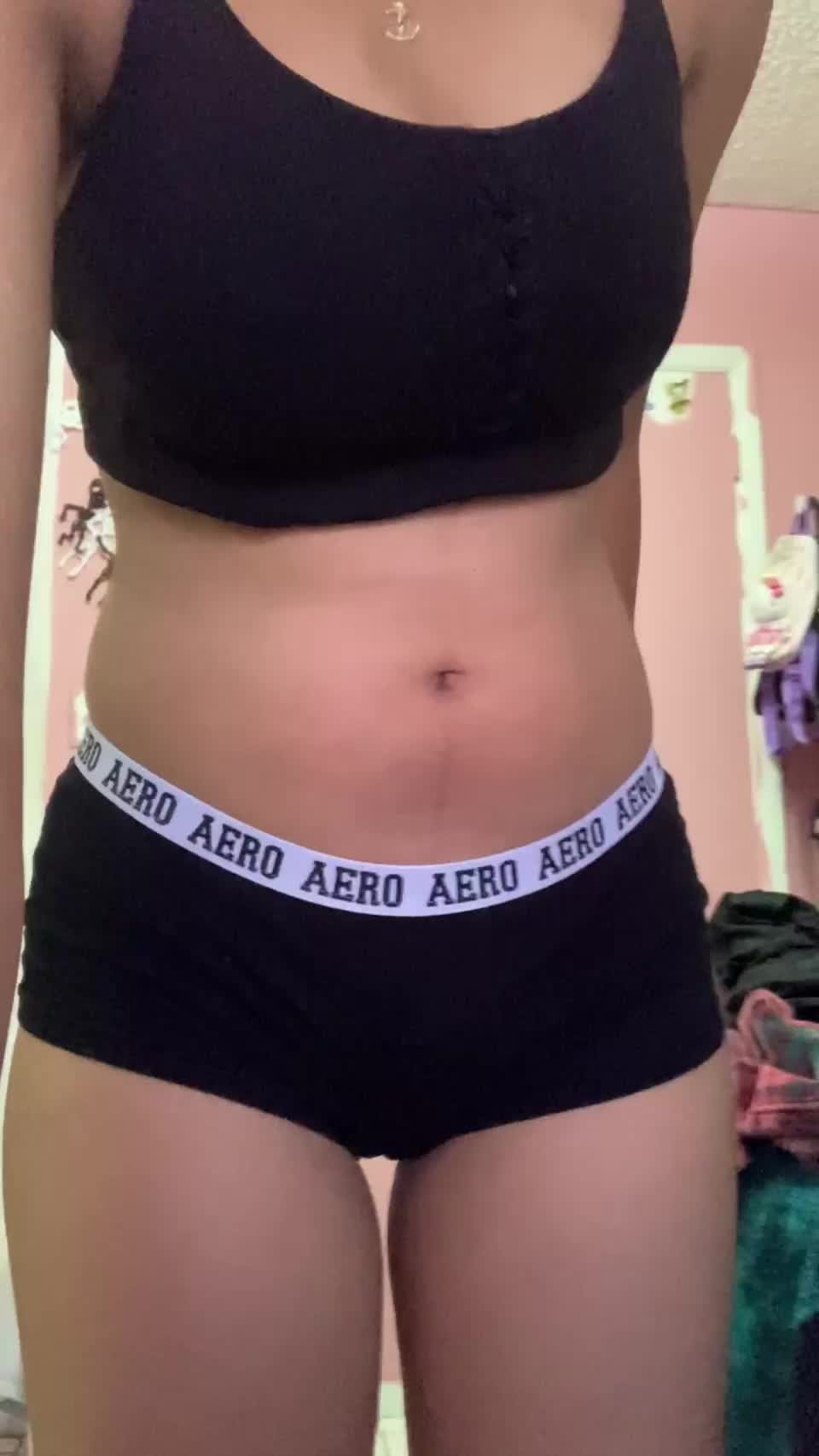 If you need a girlfriend to build LEGOs with you, I’m available : video clip