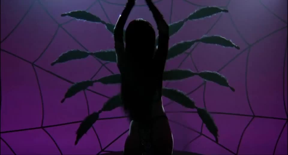 Elvira (aka the GOAT of Halloween) : video clip