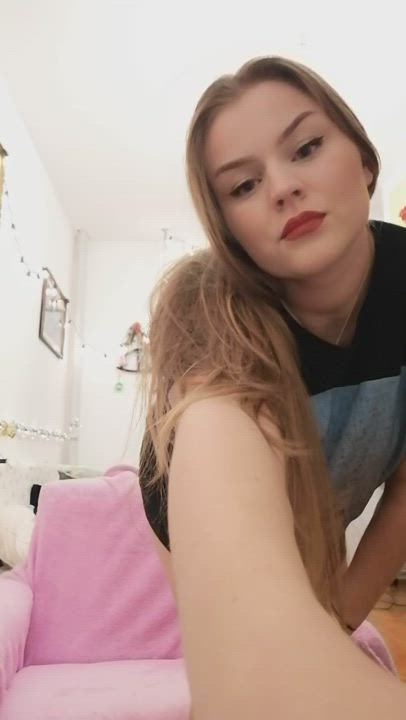 Do you like chubby teens with a big ass? : video clip