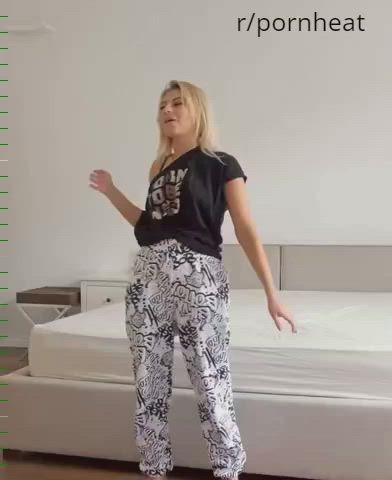 Dancer from Prague : video clip