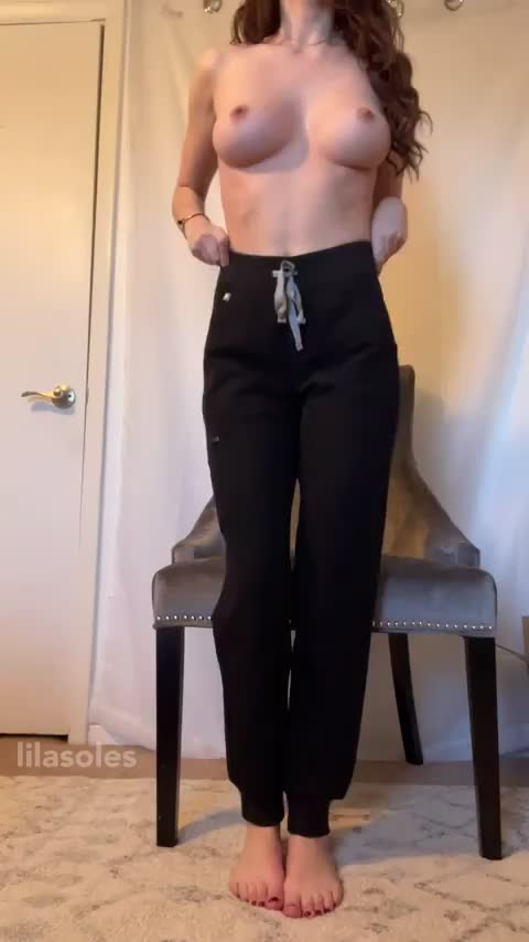 I'm a soon to be doctor but still love showing off my body for you : video clip