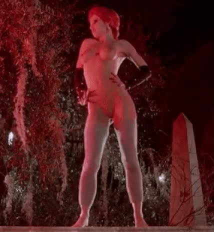 Linnea Quigley From 1985's "The Return of the Living Dead" : video clip