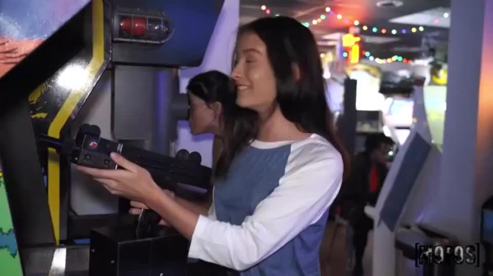 Fucking in the Arcade : video clip