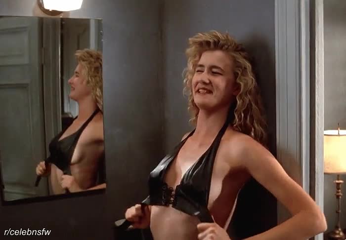 Laura Dern [gifv] : video clip