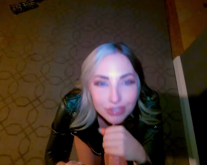 How to keep your leather and latex shiny ✨ : video clip