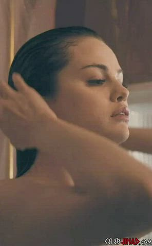 Would love to shower with Selena Gomez : video clip