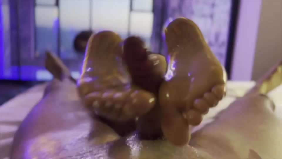 Improving my solejob skills daily : video clip