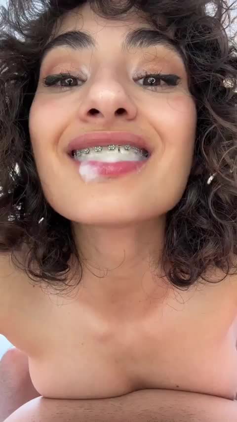 I love big loads in my mouth : video clip